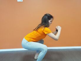 Le squat est un mouvement de musculation poly-articulaire utile à toutes les disciplines sportives et idéal pour muscler toute la partie basse du corps
